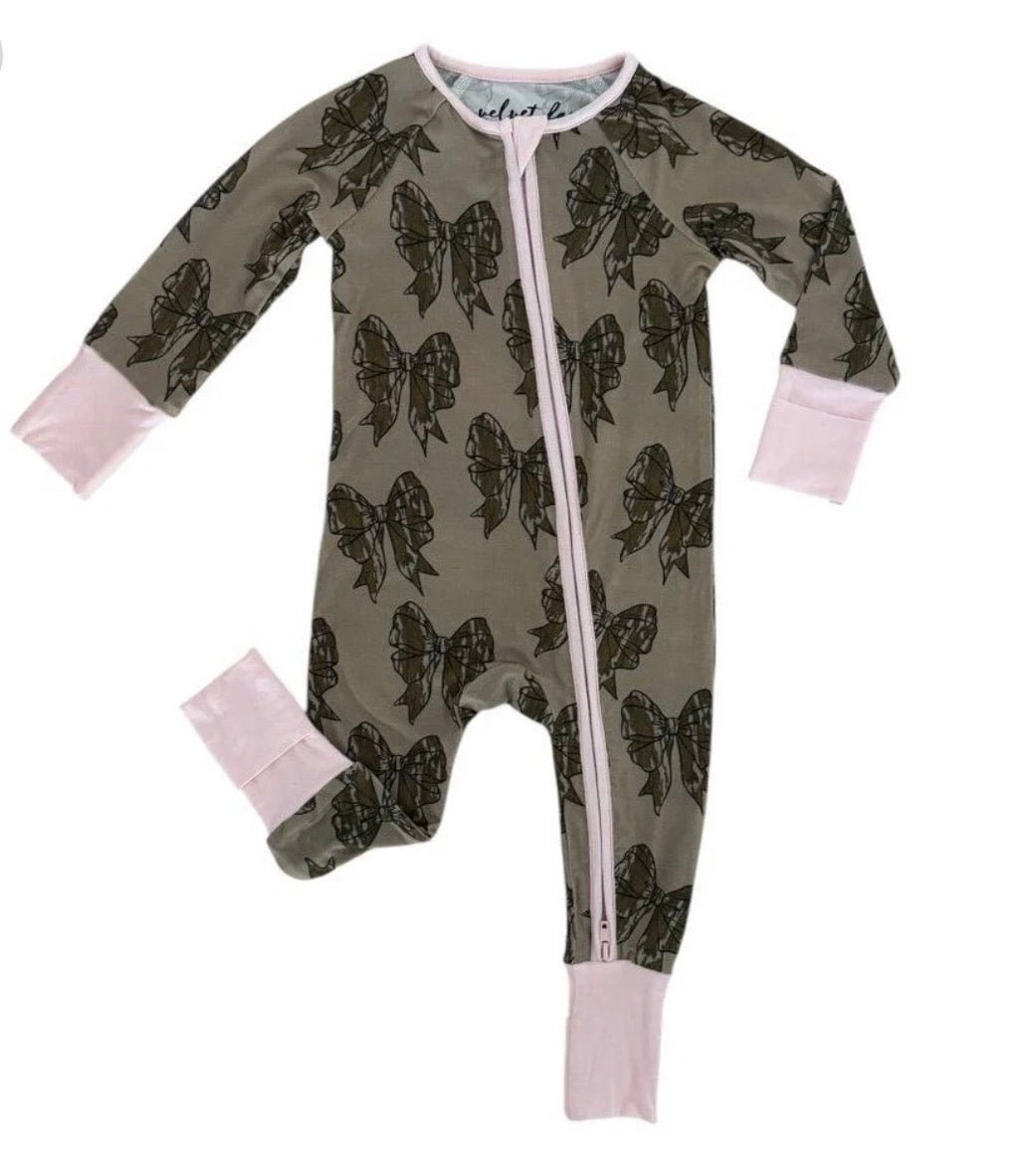 bamboo zipper pajama || mossy oak® original bottomland® bows