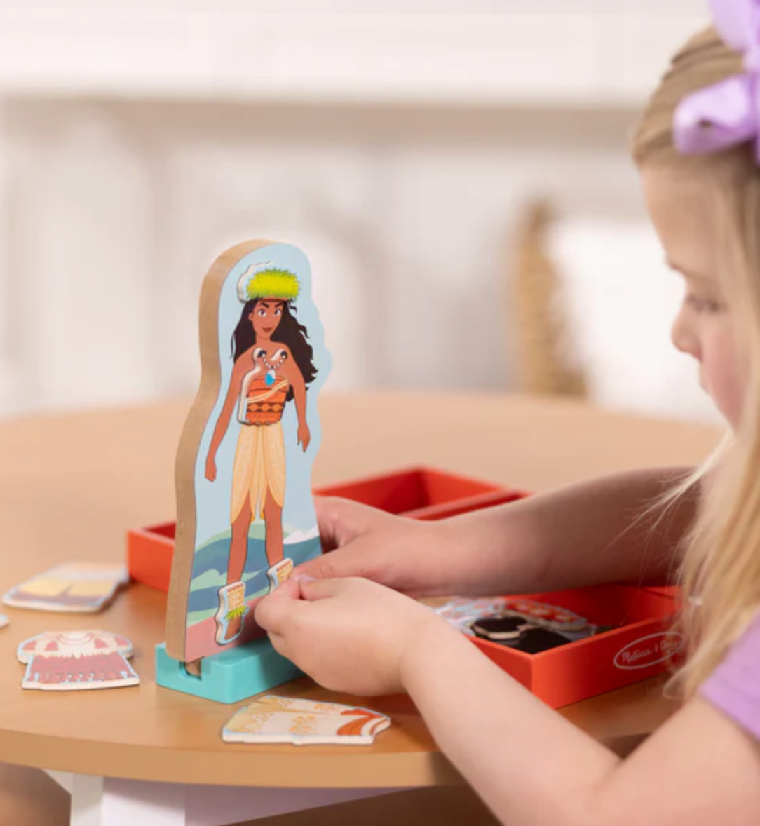 Disney Princess Moana Wooden Magnetic Dress-Up Play Set