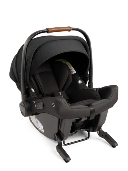 triv™ next + pipa™ urbn travel system