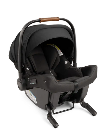 demi™ next + pipa™ urbn travel system